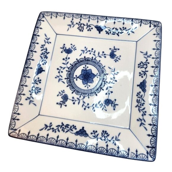 Vintage Royal China Chinoiserie Blue & White Floral Square Plate, serving tray, - Picture 1 of 10